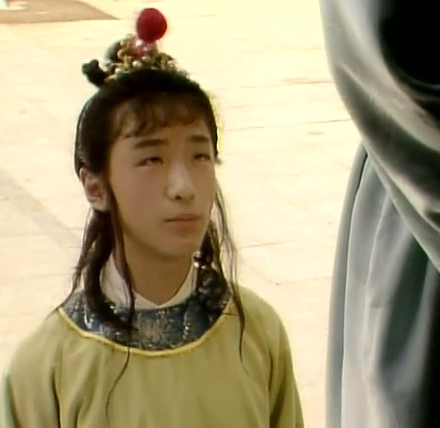 贾环的情感暗影：彩霞与彩云，庶子心中的微光