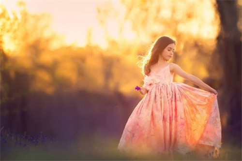 2022虎何姓女宝宝取名