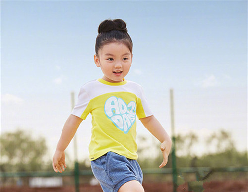 李姓顺口名字三字女孩