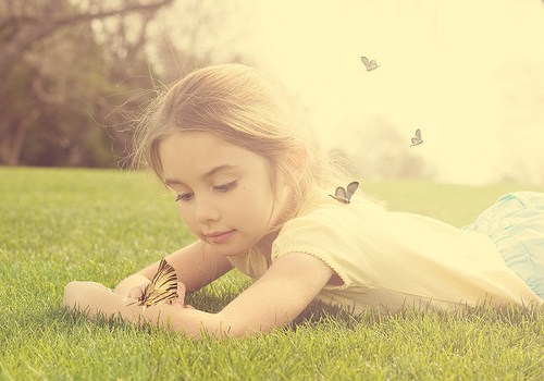 何姓诗词取名女孩