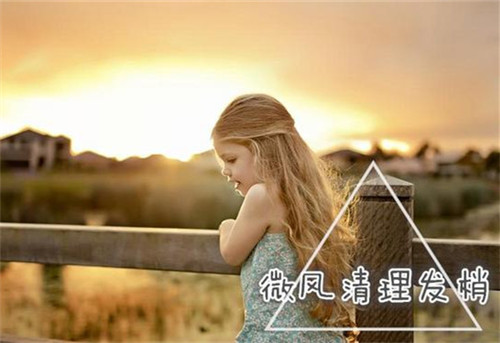 姓王女生起名带佳字