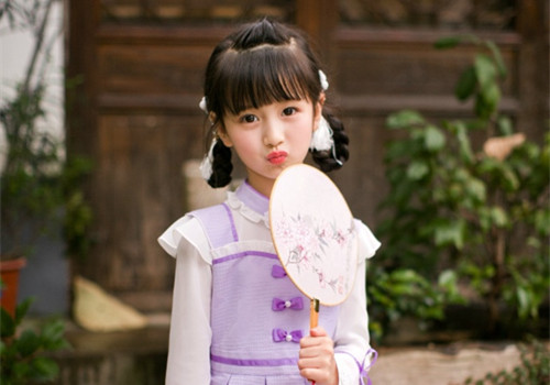 五行缺水金的女孩名字