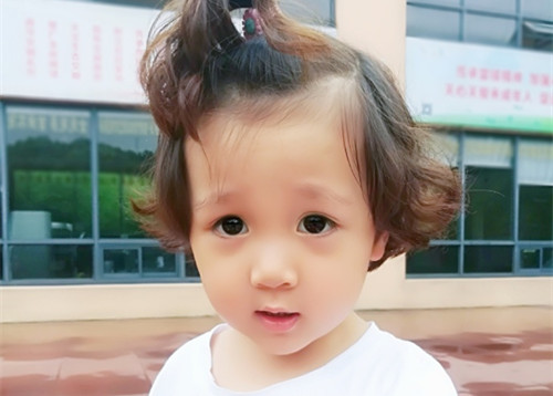 杨姓满分名字女孩