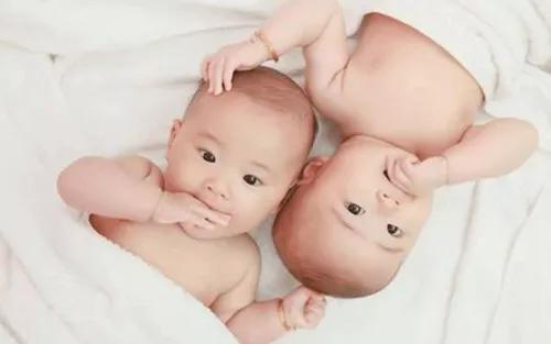 双胞胎起名：好听不用找