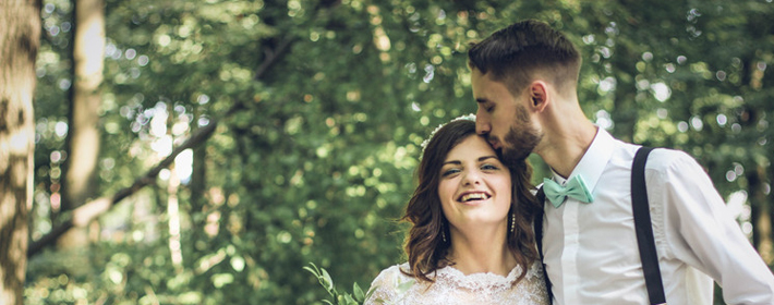 恋爱容易献身的女人面相特征！