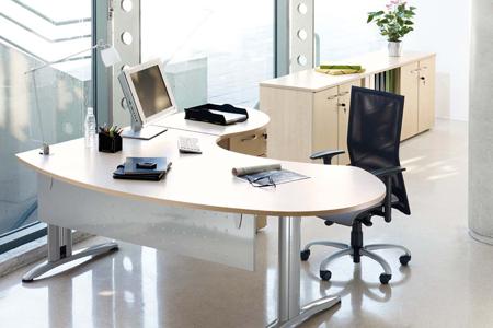 想知道年后发力该如何布局办公桌的开运神器吗？