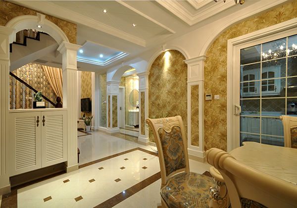 餐桌对着大门的风水禁忌，产生的危害和风水上的破解方法