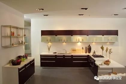 厨房台面颜色风水知识，一个好的厨房风水都有哪些？