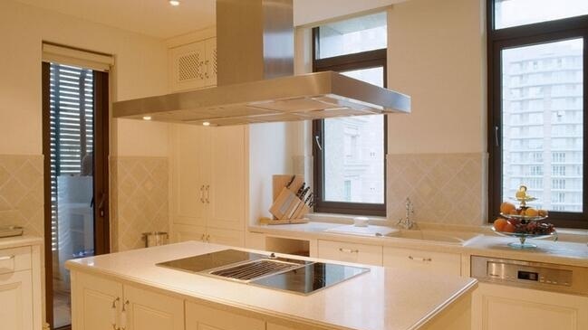 卧室靠厨房在风水上要怎么化解啊床位床墙靠风水