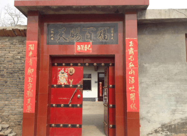 门口不能挂三种东西是什么?门上面挂什么东西