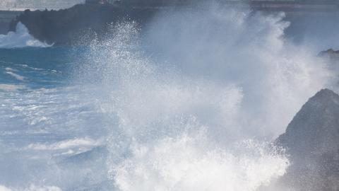 震兑卦4爻_爻爻_勾陈临官鬼爻应爻