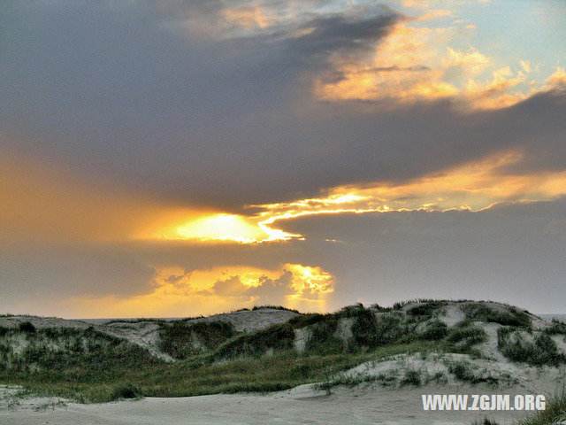 天山遁卦测感情_随卦变无妄卦测感情_天山遁卦精义