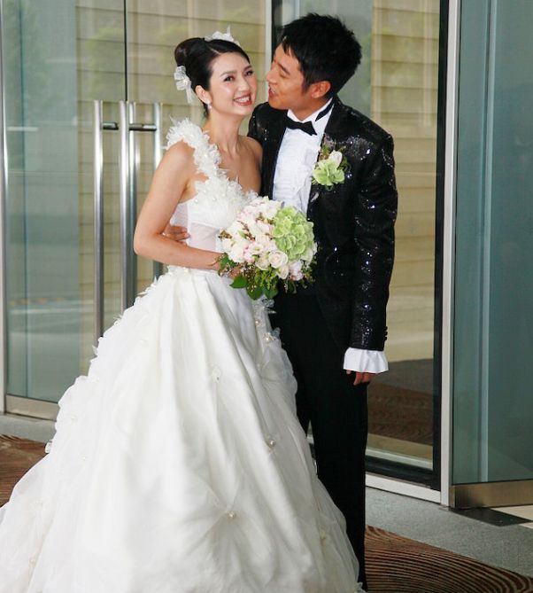 更暗指张丹峰删微博，我和张丹峰不再是夫妻关系