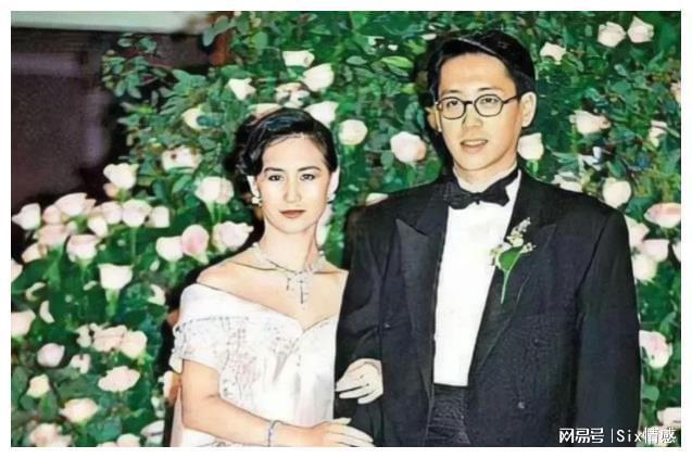 何超莲与窦骁的婚姻有哪些不为人知的压力？