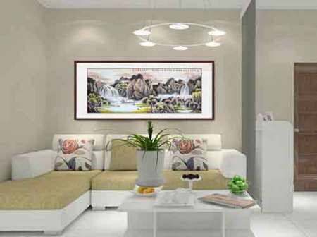 客厅的主墙面适合悬挂一幅大尺寸的作品，提振家居气色