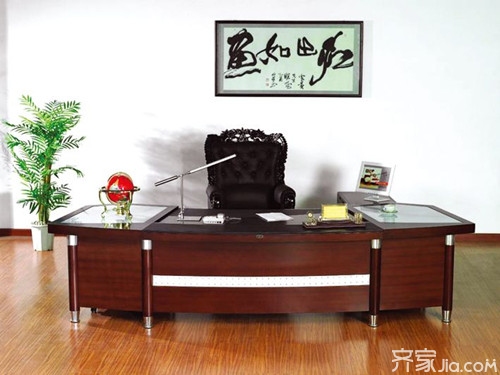 办公室老板桌摆放方向风水_风水办公桌的摆放_办公桌的摆放风水