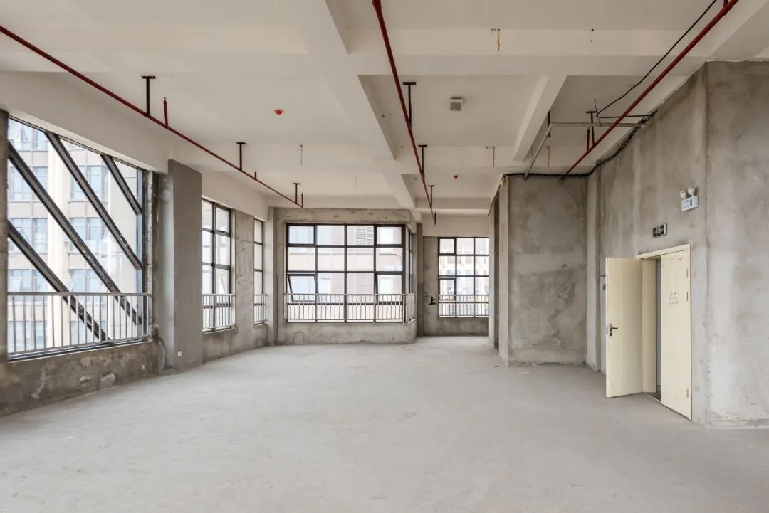 装修砸墙价格_装修楼房墙有钢筋可以砸吗_新房装修可以砸墙