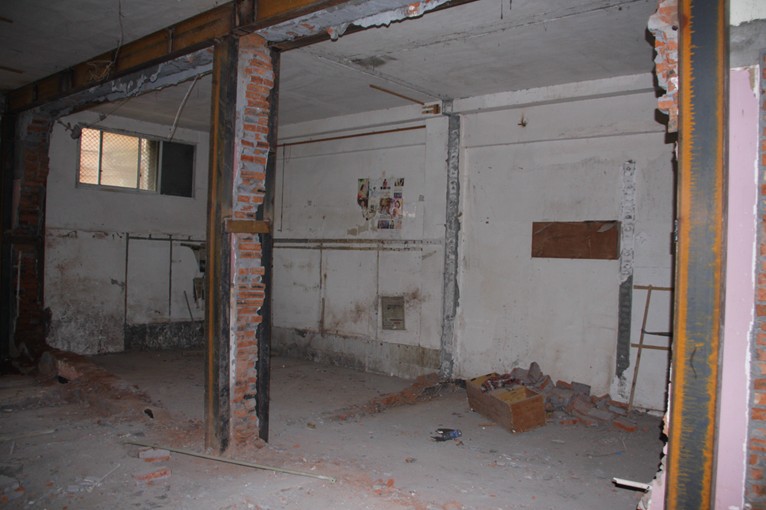 装修砸墙价格_装修楼房墙有钢筋可以砸吗_新房装修可以砸墙