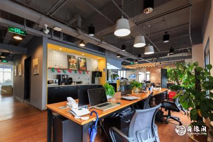 坚持事业，迎来好前途！