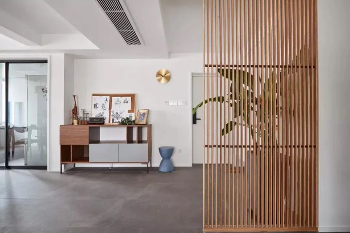 如何设计才能化解尴尬？独立的玄关空间大