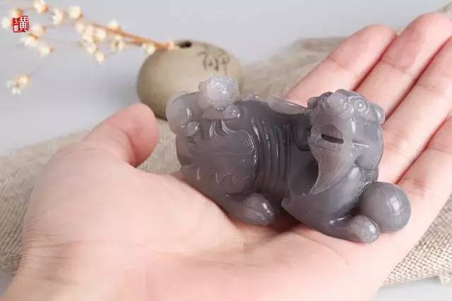 女生办公桌旺事业的风水摆件_办公室风水招财旺事业_大润发有桌台摆件买吗