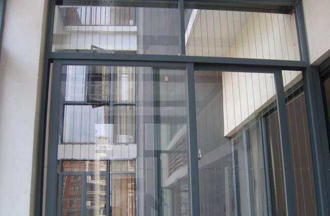 窗户贴膜有哪些好处   窗户贴膜最大的特点是什么