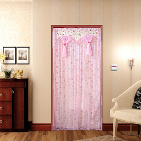 卫生间挂什么门帘好在家居设计布局中偶尔会碰上门