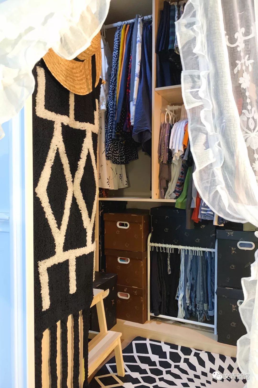 卧室墙面颜色 风水_卧室墙面挂饰风水_卧室墙面图案风水讲究