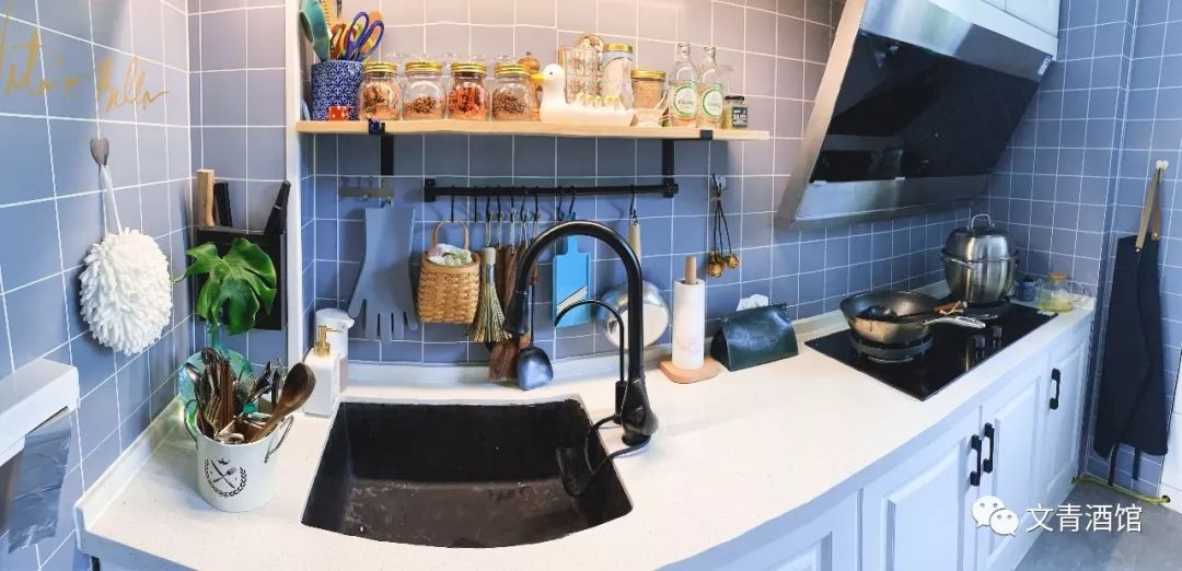 卧室墙面挂饰风水_卧室墙面颜色 风水_卧室墙面图案风水讲究