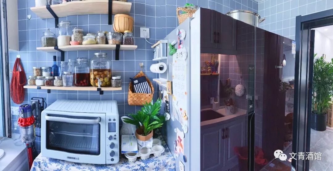 卧室墙面图案风水讲究_卧室墙面挂饰风水_卧室墙面颜色 风水