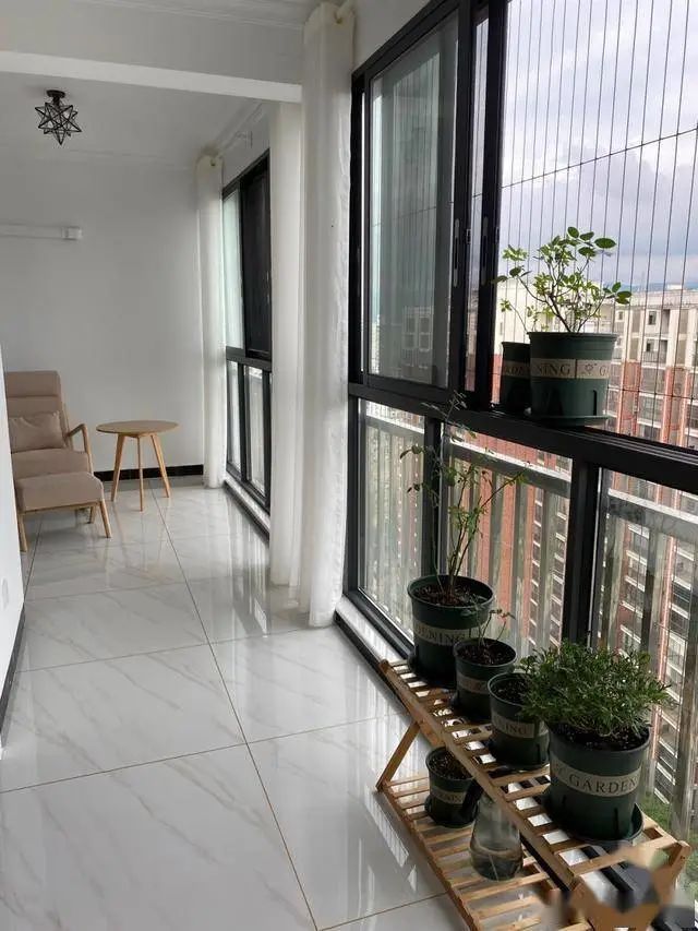 卧室墙面风水颜色_卧室摆放风水 卧室颜色风水_卧室墙面挂饰风水