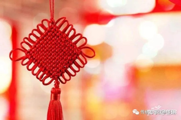 卧室门上挂中国结风水_卧室挂地图风水讲究_卧室挂风水画好吗