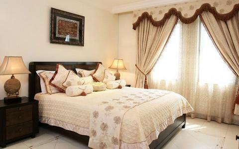 卧室床风水图片_长条形卧室床摆设风水_属虎卧室床摆放风水