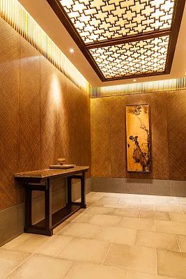 玄关 风水摆件_玄关柜放什么摆件好_正对面玄关柜上摆件风水