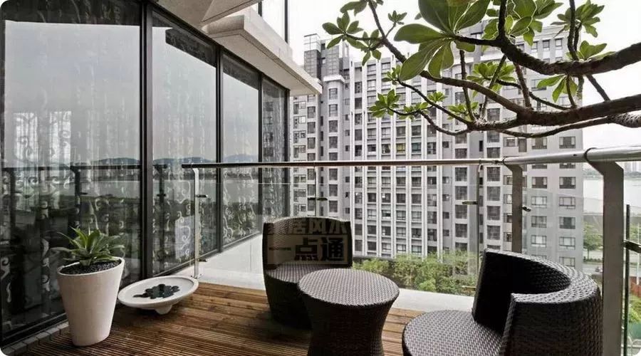 西北角是阳台风水好吗_商品房风水是看入户门还是看阳台_入户门是子母门风水