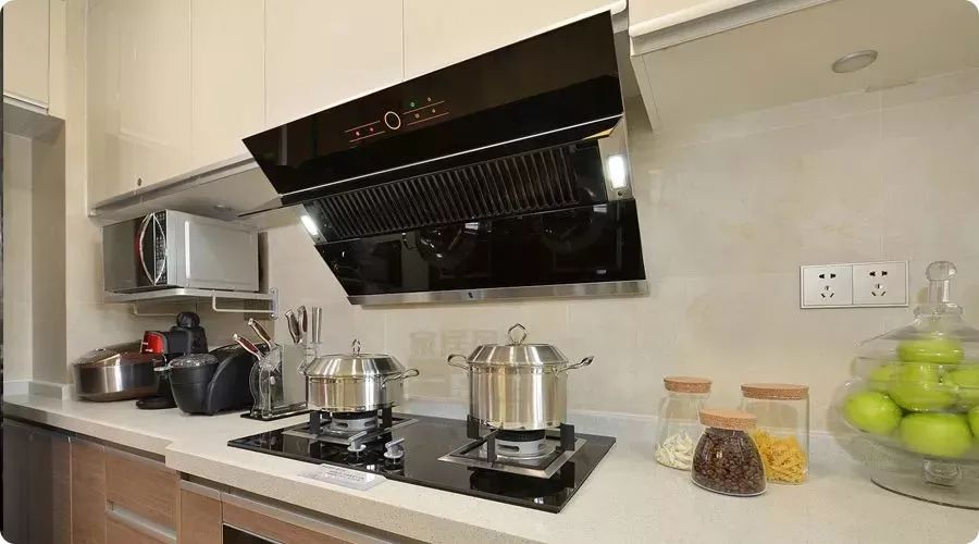 商品房风水是看入户门还是看阳台_入户门是子母门风水_西北角是阳台风水好吗