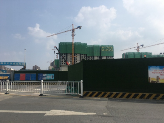 风水讲看房时下雨_商品房风水是看入户门还是看阳台_看房带上狗风水