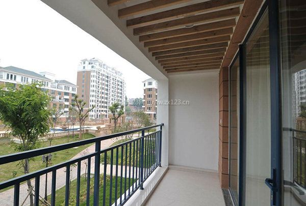 接下来小编为：阳台装修风水禁忌，你知道吗？