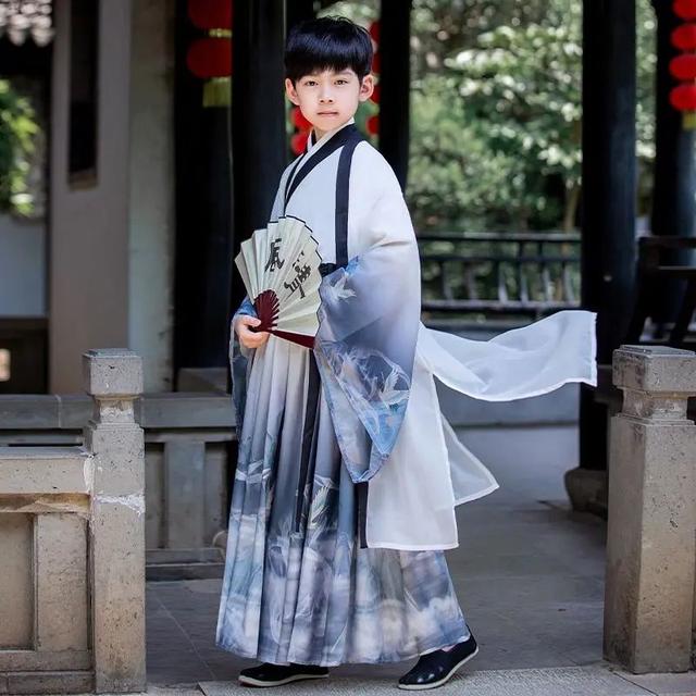 周易诗经 虎宝宝起名男孩名字大全楚辞取名：楚辞里的男孩名字精选